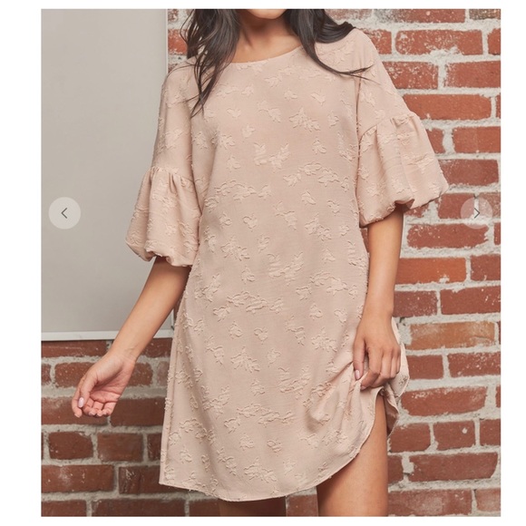 Boho Textured Fabric Balloon Sleeve Dress - Picture 7 of 10
